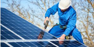 Installation Maintenance Panneaux Solaires Photovoltaïques à Roumazieres-Loubert